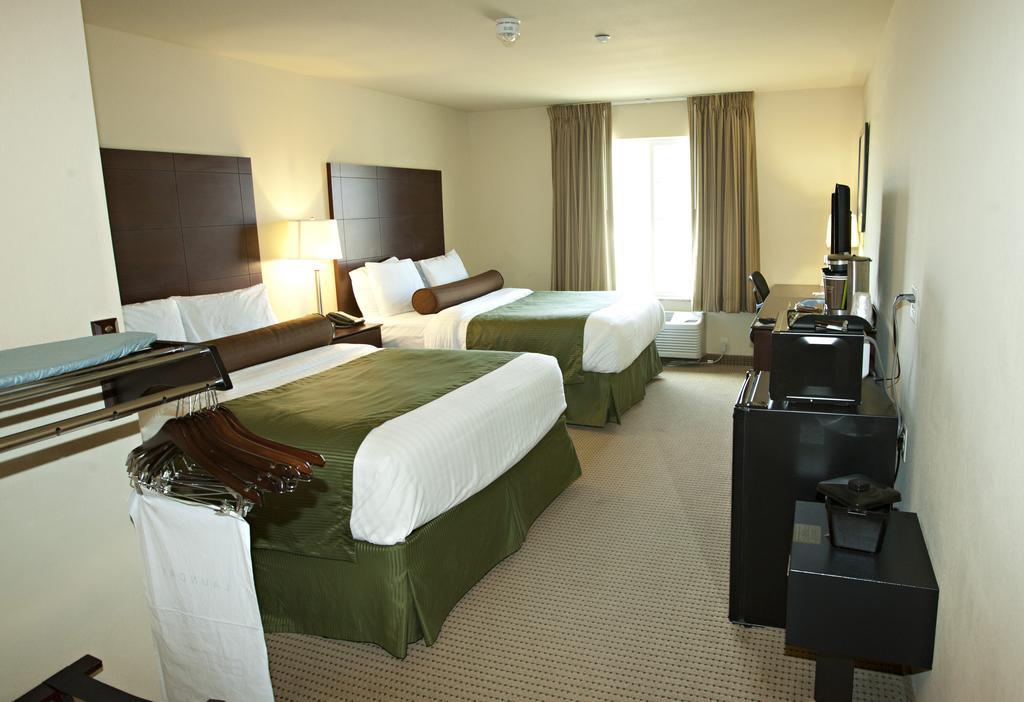 Cobblestone Inn & Suites - Langdon Eksteriør billede