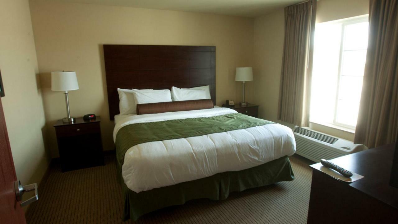 Cobblestone Inn & Suites - Langdon Eksteriør billede